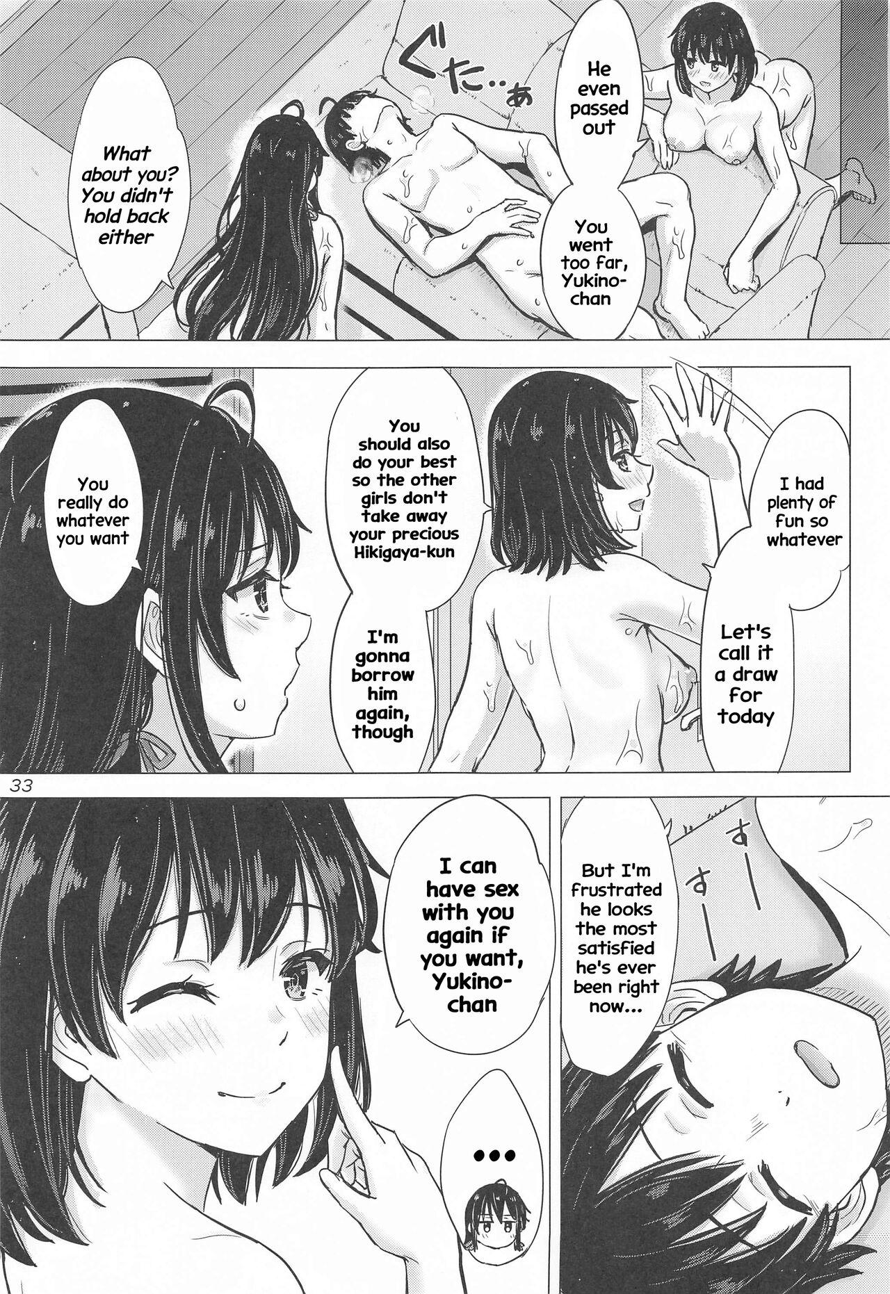Miwakuteki ni Yukinoshita Shimai ga Rouraku Shite Kuru. - The Yukinoshita sisters continue to have sex with hachiman. - Page 32